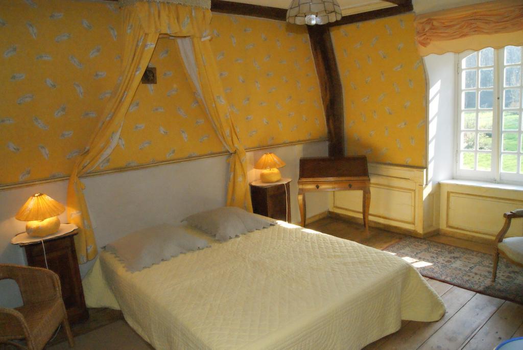 Gite Du Chateau De Bonabry Hillion Room photo